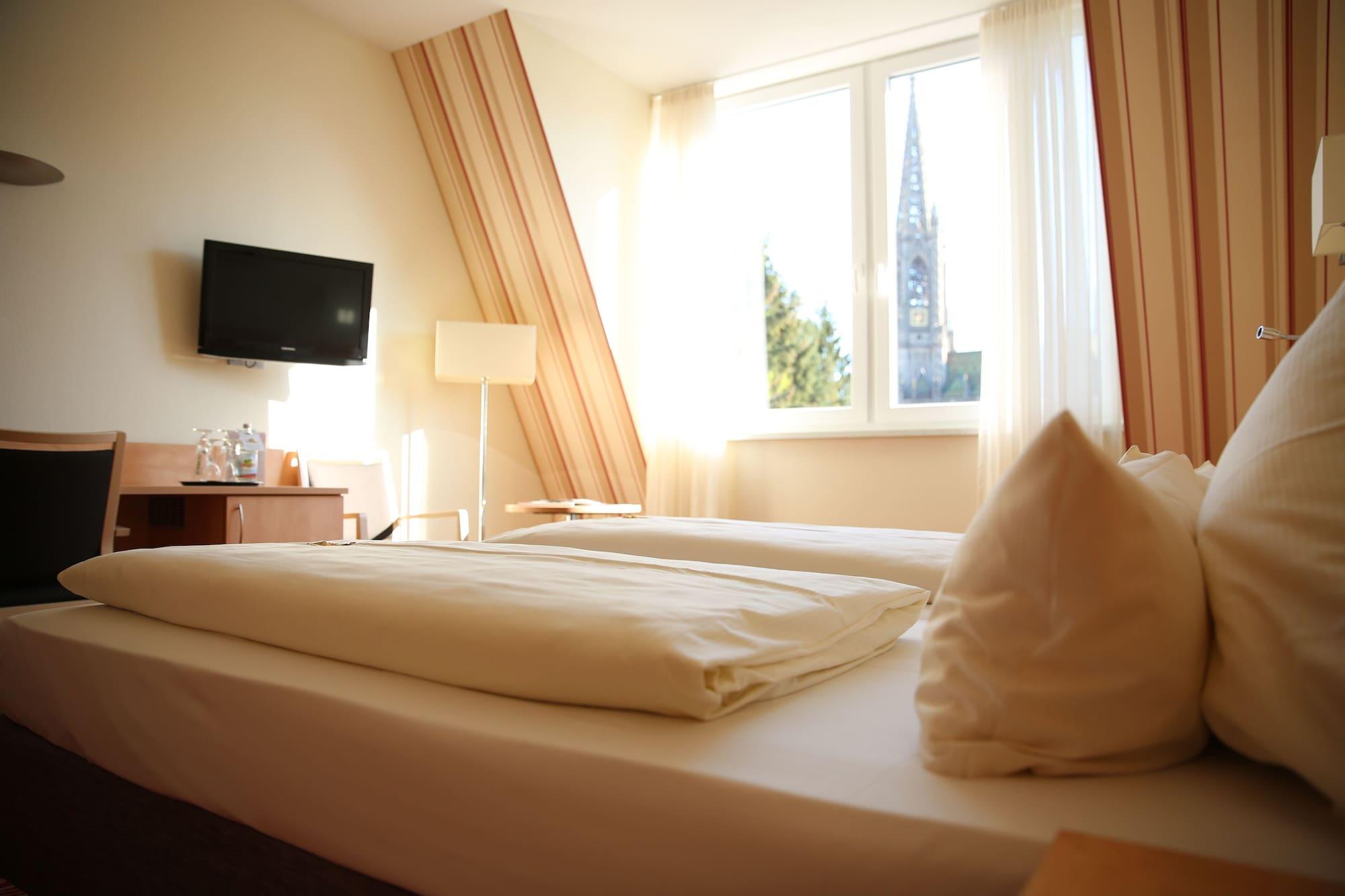 Hotel Loewengarten Шпайер Екстериор снимка